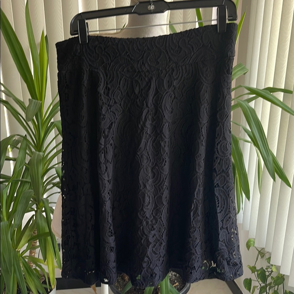 NWT ALFANI Elegant Black Lace Skirt SIZE 6